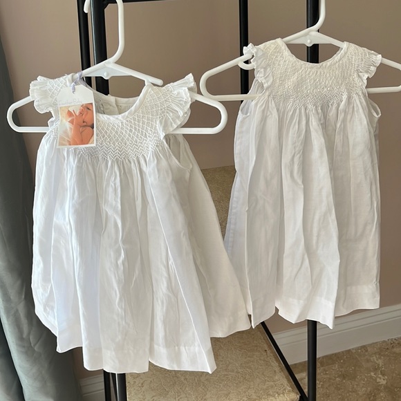 Feather Baby 100% Pima Cotton smocked dress with button up fastening 6-12 mths - Picture 2 of 4